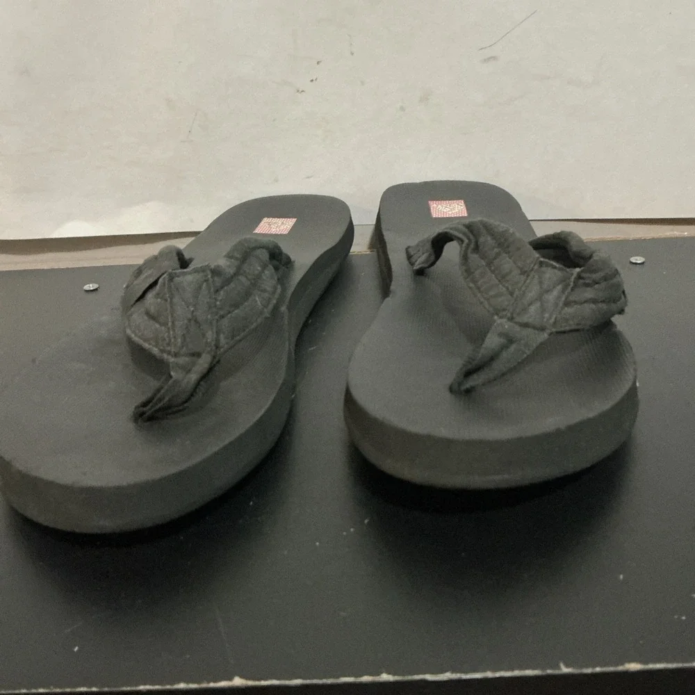 Quiksilver Mens Black Flip Flops Sandals 11.25 Inch Heel To Toe
